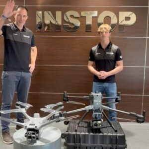 Equipo de Formadron con drones DJI en las instalaciones de INSTOP